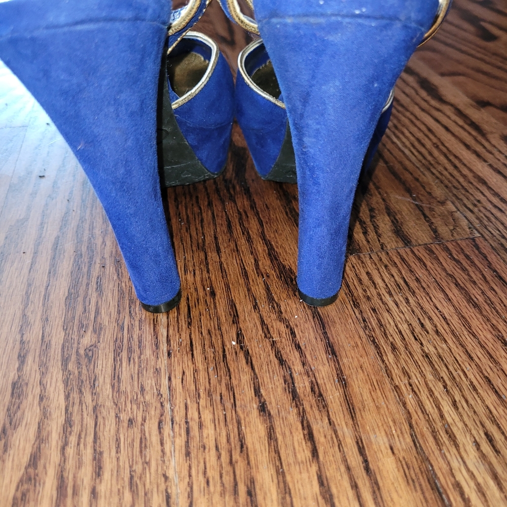 Candies Blue Faux Suede 5 Inch Platform Heels Size 7 M With Gold Trim - Picture 6 of 11